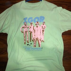 Igor tour shirt.